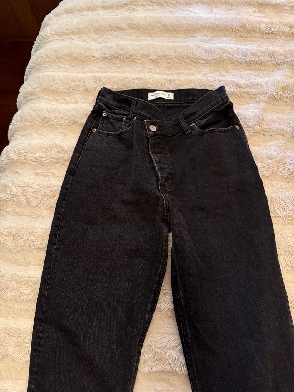 Abercrombie & Fitch Black Asymmetrical Waist Jeans - Dad Jean High Rise
